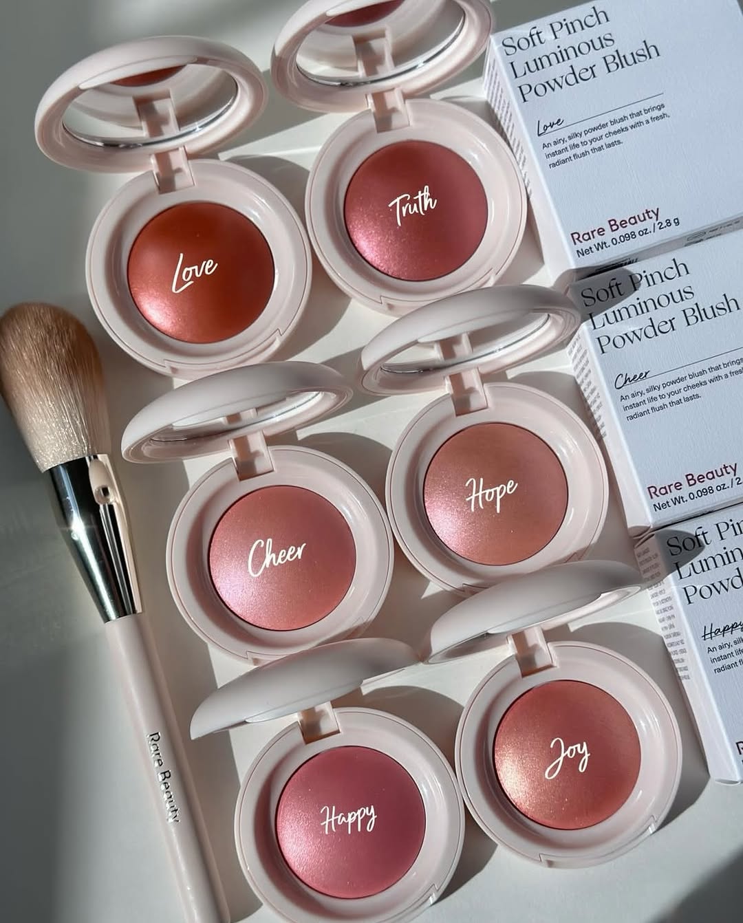 Rare beauty- (soft pinch luminous powder blush)